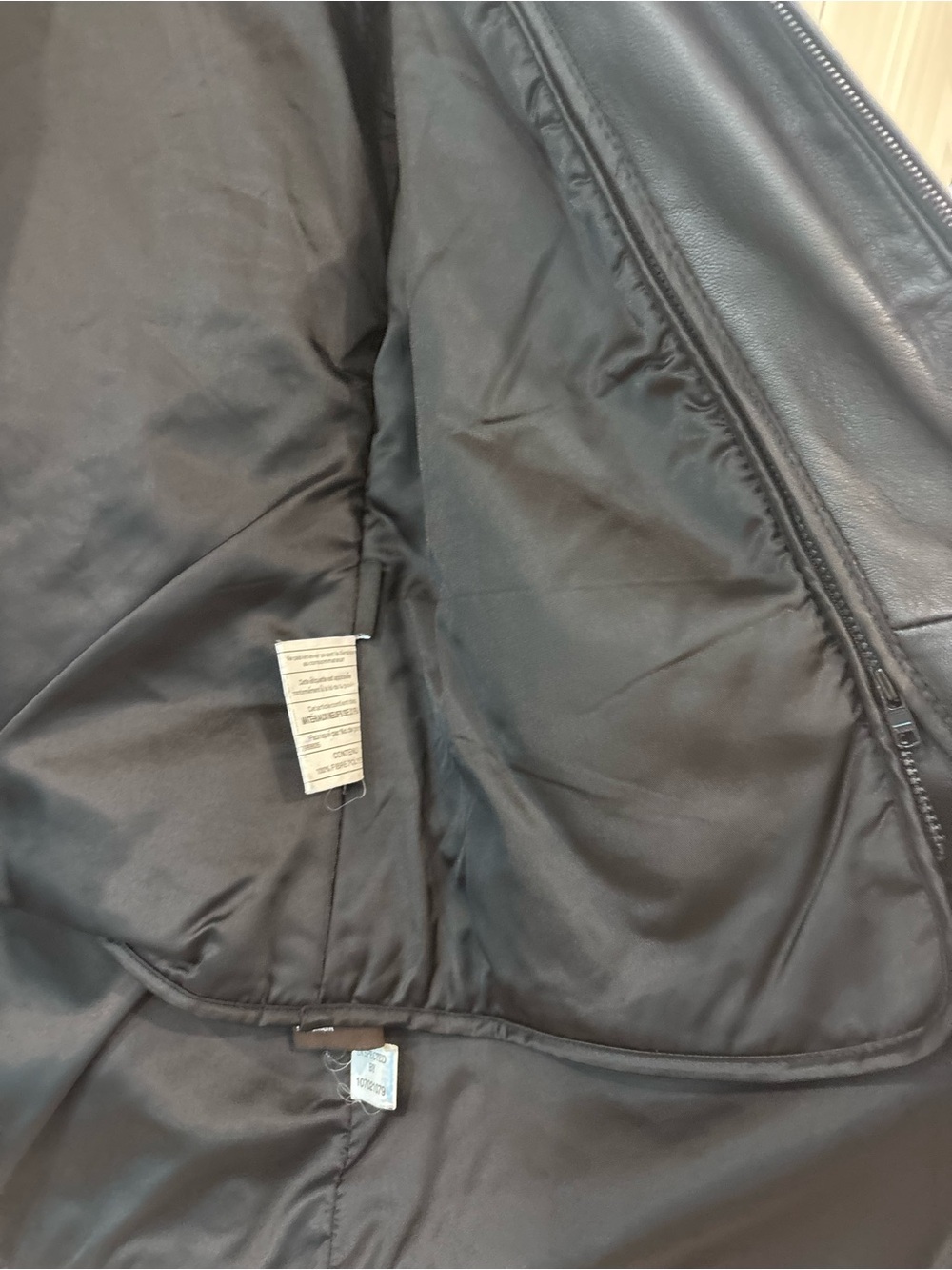 Danier Women’s Genuine Leather car coat zip out liner size Small - Picture 11 of 13